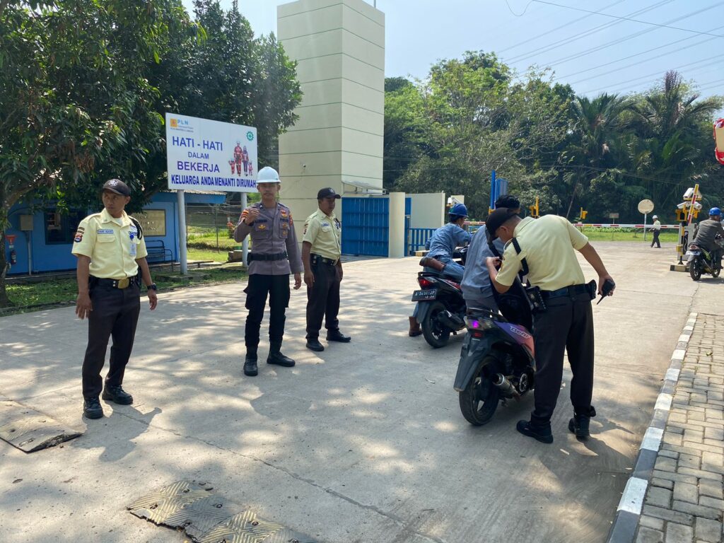 Satpamobvit Polres Pandeglang Laksanakan Pengamanan di PT. Indonesia Power Banten II Labuan 1 WhatsApp Image 2024 08 10 at 12.11.31