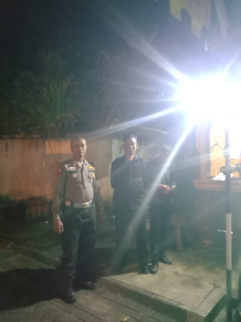 Polsek Carita Patroli Malam ke Hotel Lippo Carita, Himbau Petugas Keamanan untuk Awasi Pengunjung Pantai 8 WhatsApp Image 2024 08 11 at 06.25.22