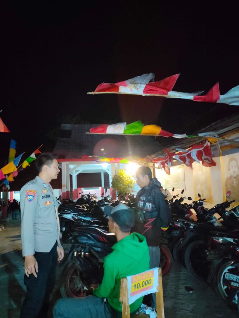 Polsek Cibaliung Gelar Patroli Malam Cegah Balap Liar dan Kejahatan 5 WhatsApp Image 2024 08 12 at 06.40.13