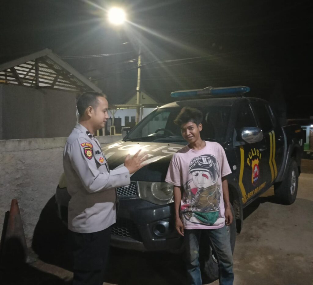 Polsek Bojong Polres Pandeglang Gelar Patroli Malam Antisipasi Tindak Pidana 3C 7 WhatsApp Image 2024 08 13 at 07.29.20