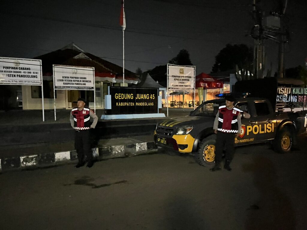 Sat Samapta Polres Pandeglang Gelar Patroli Malam Preventif di Gedung Juang 45 untuk Antisipasi Penyakit Masyarakat 1 WhatsApp Image 2024 08 25 at 05.21.13 1