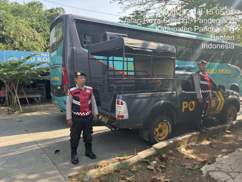 Sat Samapta Polres Pandeglang Gelar Patroli di Terminal Kadubanen, Tertibkan Angkutan Umum dan Berikan Himbauan 7 WhatsApp Image 2024 08 27 at 16.04.31