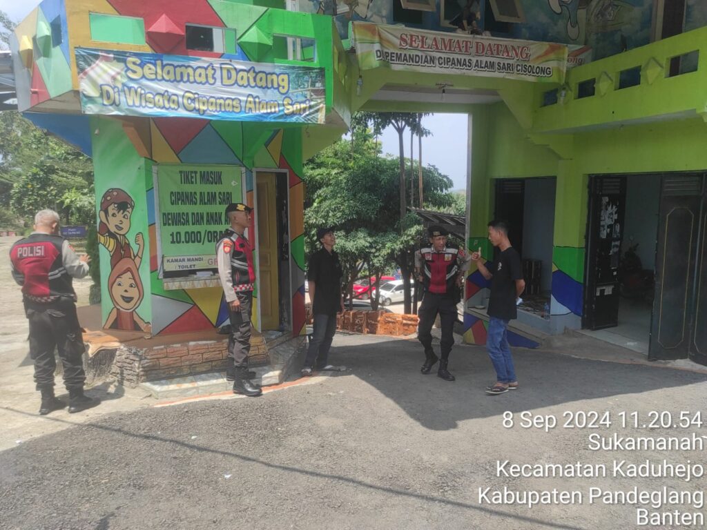 Sat Samapta Polres Pandeglang Patroli di Pemandian Air Panas Cisolong, Jaga Kondusifitas 4 WhatsApp Image 2024 09 08 at 16.53.21