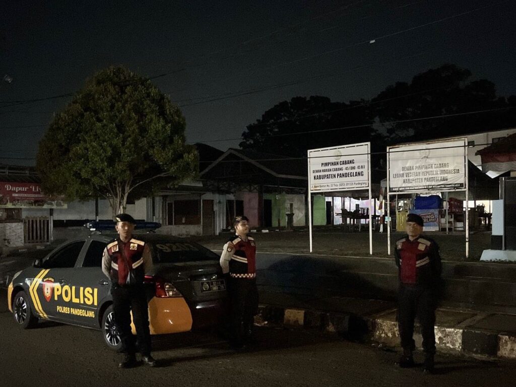 Sat Samapta Polres Pandeglang Gelar Pengamanan di Gedung Juang 45, Pastikan Kenyamanan Masyarakat saat Jam Istirahat 4 WhatsApp Image 2024 09 10 at 07.04.00 1
