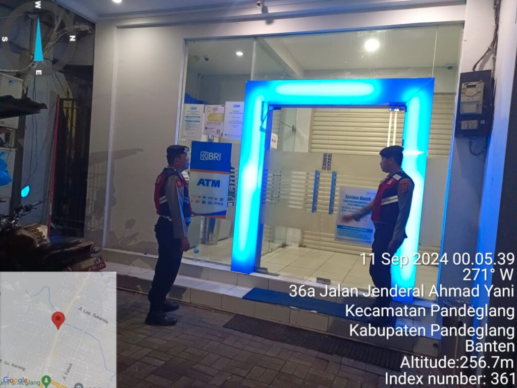Sat Samapta Polres Pandeglang Gelar Patroli Malam, Sambangi Bank BRI untuk Menjaga Kondusifitas Wilayah 5 WhatsApp Image 2024 09 11 at 05.49.58