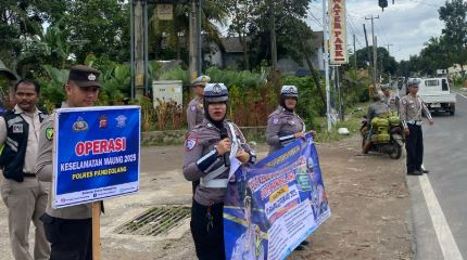 Satlantas Polres Pandeglang Gelar Operasi Keselamatan Maung 2025 di Kawasan Wisata Cikole 4 ngd