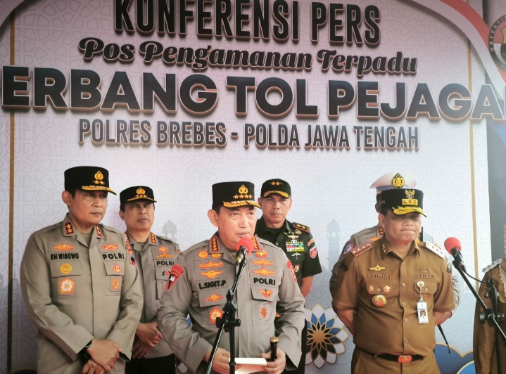 Kapolri Turun ke Posko Terpadu, Pastikan Kesiapan Personel Operasi Ketupat 2025 9 IMG 20250319 174214