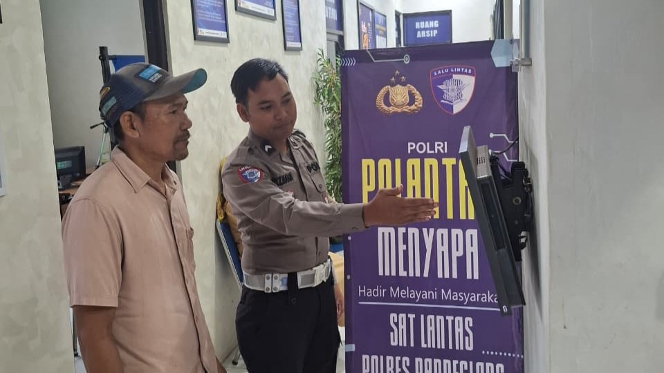 Satlantas Polres Pandeglang Gelar Pelayanan Prima “Polantas Menyapa” di Satpas Pada Bulan Ramadhan 2 WhatsApp Image 2026 02 24 at 09.25.07
